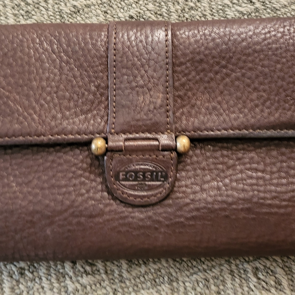 FOSSIL Wallet